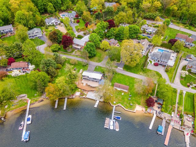516 N Lake Boulevard, Mahopac, NY 10541