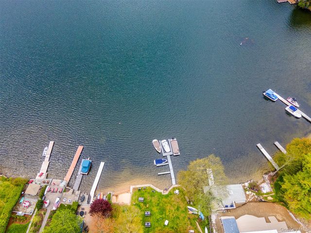 516 N Lake Boulevard, Mahopac, NY 10541