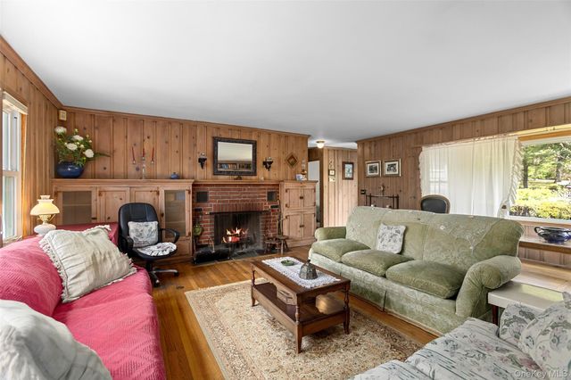 516 N Lake Boulevard, Mahopac, NY 10541