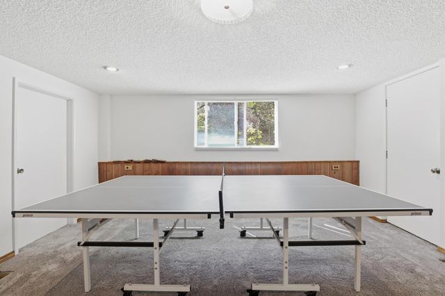 1424 W Bellwood Dr, Spokane, WA 99218