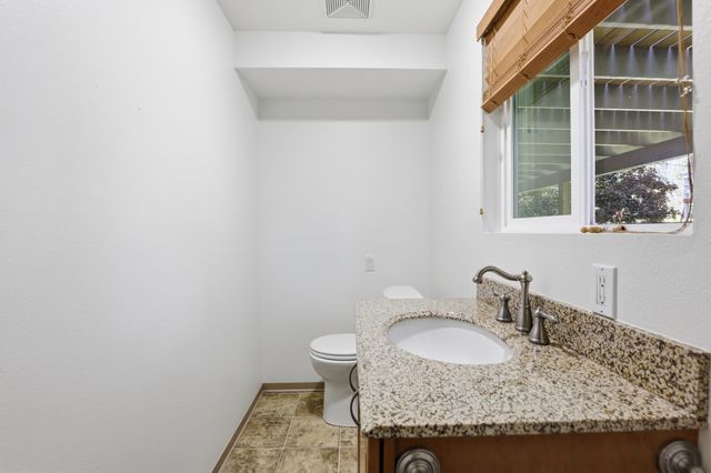 1424 W Bellwood Dr, Spokane, WA 99218