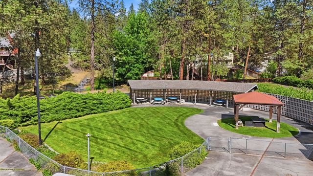 1424 W Bellwood Dr, Spokane, WA 99218