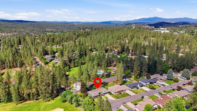 1424 W Bellwood Dr, Spokane, WA 99218