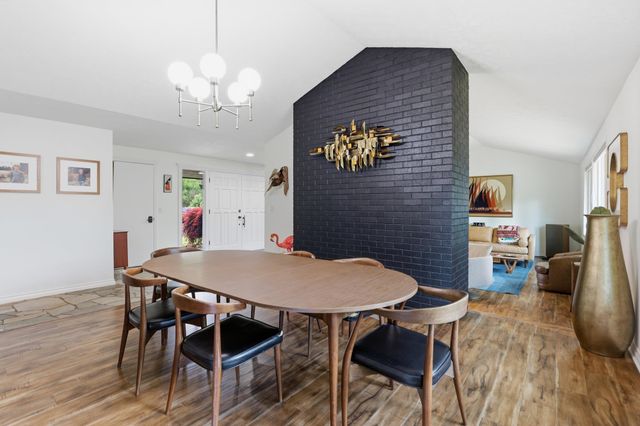 1424 W Bellwood Dr, Spokane, WA 99218