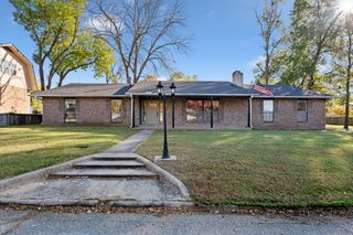 1123 23rd Ave SW, Miami, OK 74354