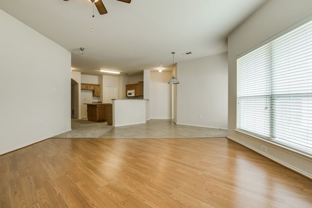 221 Hilltop Drive, Anna, TX 75409