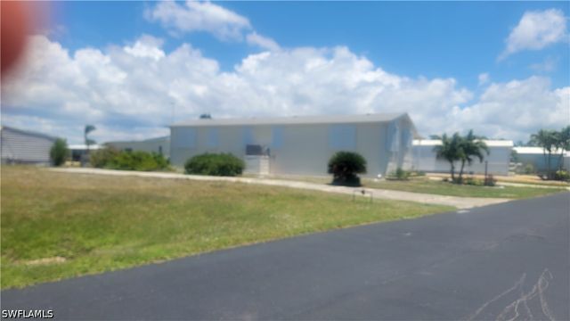 4700 Fiji LN, Bonita Springs, FL 34134