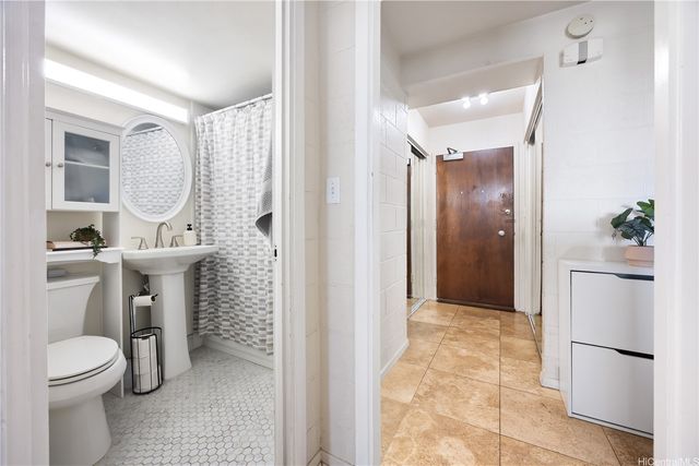 1415 Victoria Street 908, Honolulu, HI 96822