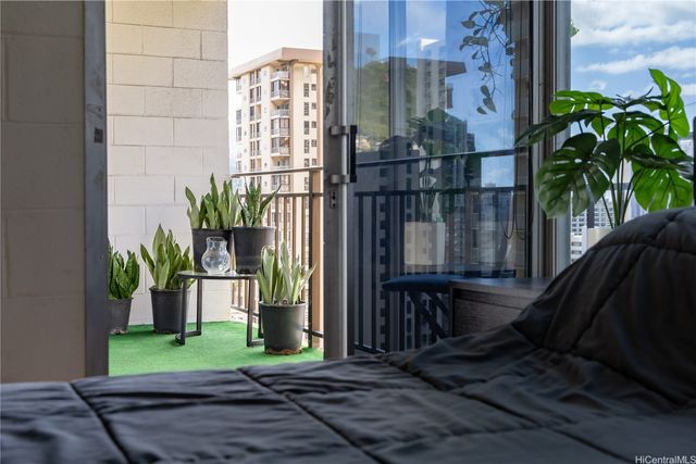 1415 Victoria Street 908, Honolulu, HI 96822