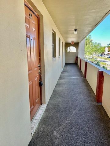 7960 Sunrise Lakes Drive N 205, Sunrise, FL 33322