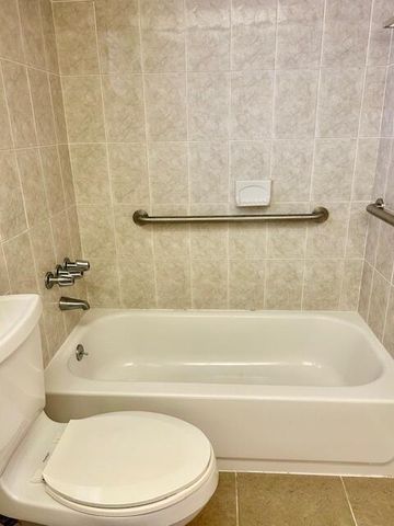7960 Sunrise Lakes Drive N 205, Sunrise, FL 33322