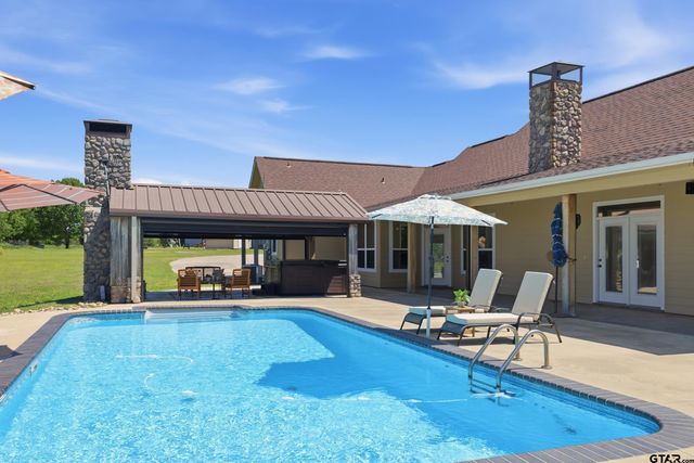 1676 NW CR 1030, Mt Vernon, TX 75457