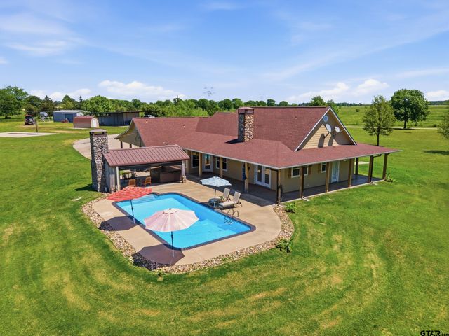 1676 NW CR 1030, Mt Vernon, TX 75457