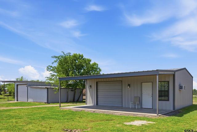 1676 NW CR 1030, Mt Vernon, TX 75457