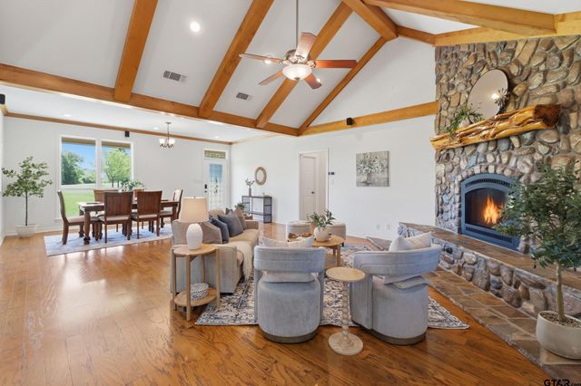 1676 NW CR 1030, Mt Vernon, TX 75457