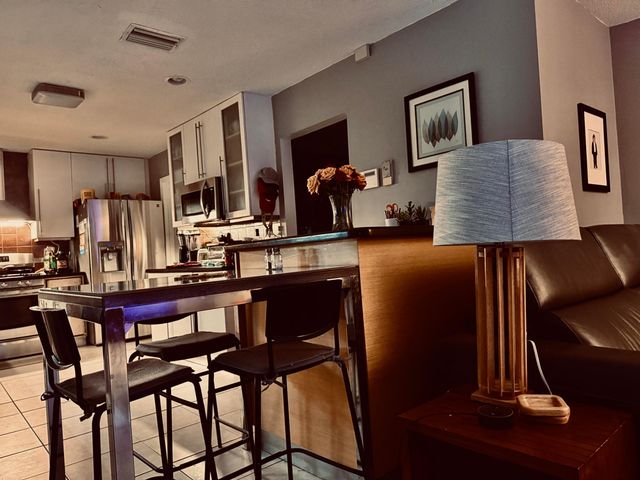 9121 NW 13th Street, Plantation, FL 33322