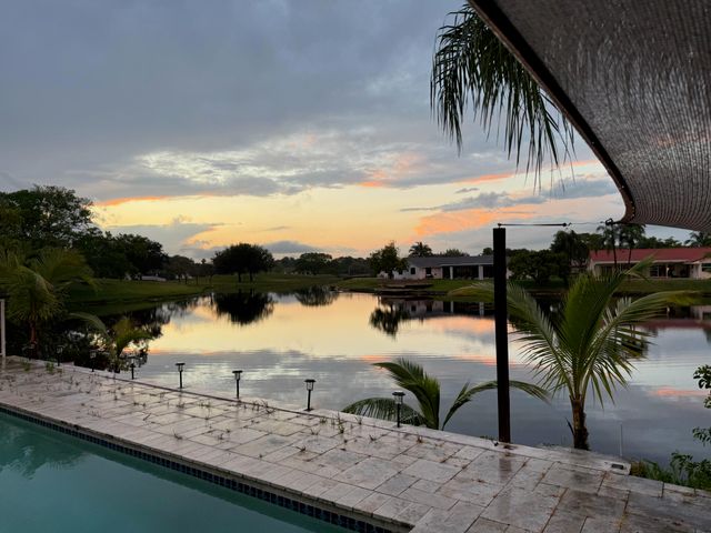 9121 NW 13th Street, Plantation, FL 33322