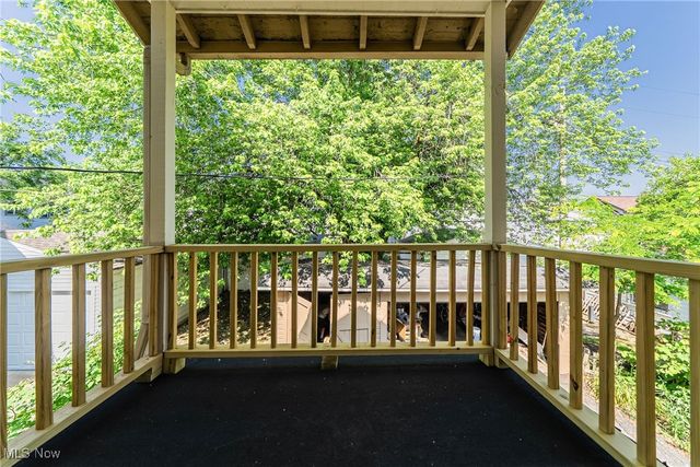 2204 Lewis Drive, Lakewood, OH 44107