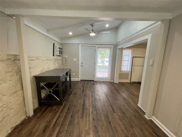 2008 Sanquinet Street, Fort Worth, TX 76107