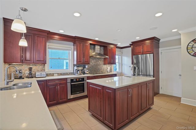 16 Herbert Avenue, White Plains, NY 10606