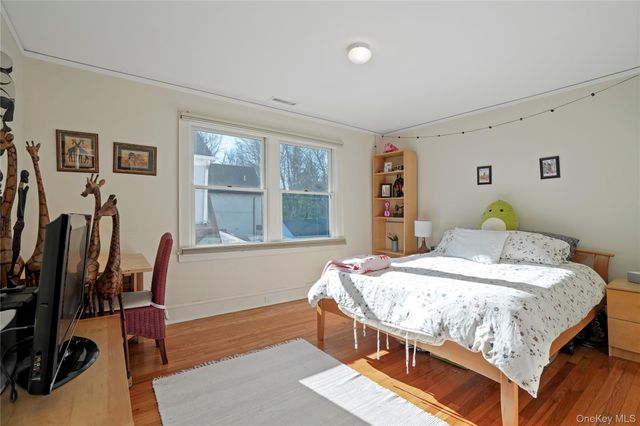 16 Herbert Avenue, White Plains, NY 10606