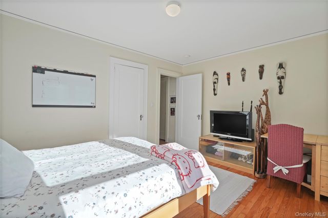 16 Herbert Avenue, White Plains, NY 10606