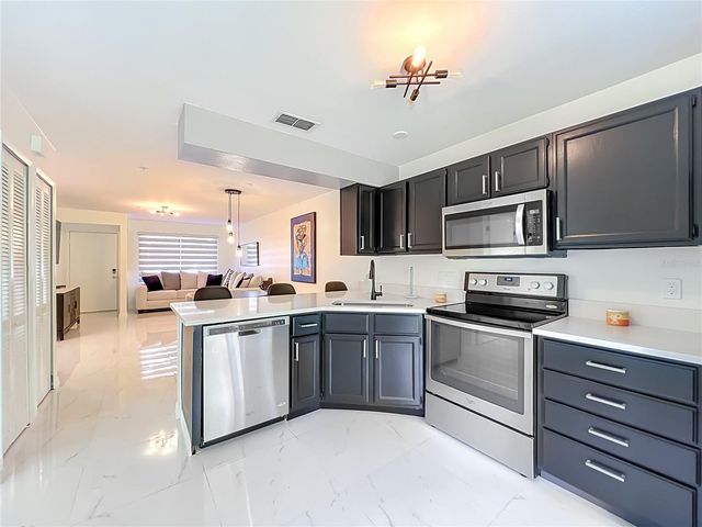 121 RESERVE CIRCLE 105, Oviedo, FL 32765