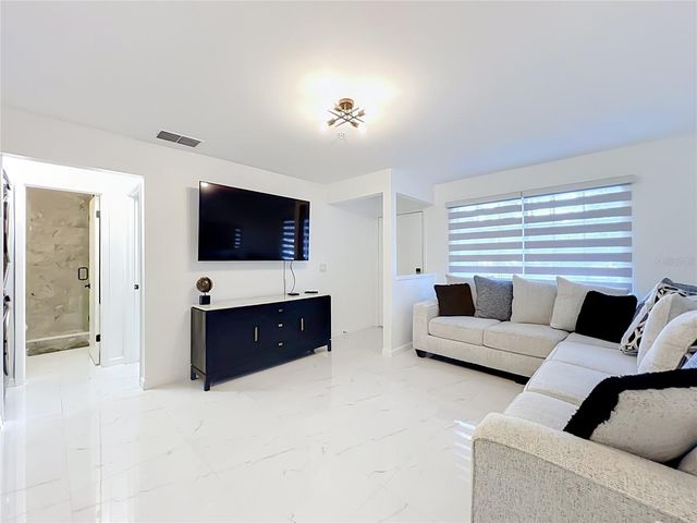 121 RESERVE CIRCLE 105, Oviedo, FL 32765