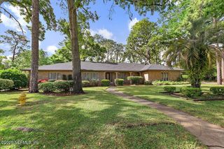 7332 BUCKSKIN Trail S, Jacksonville, FL 32277