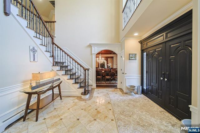 74 Sherwood Road, Norwood, NJ 07648