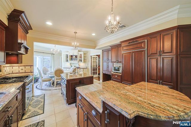 74 Sherwood Road, Norwood, NJ 07648