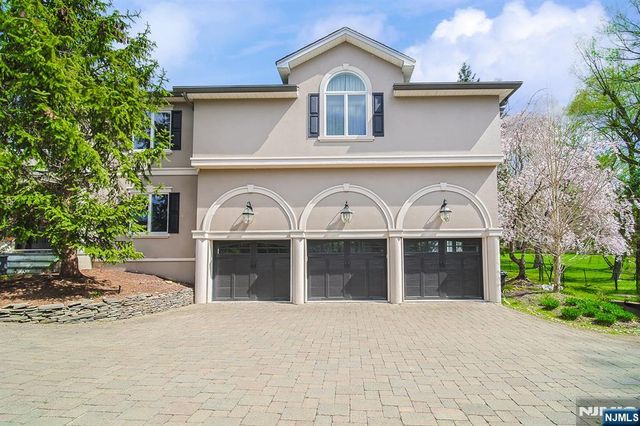 74 Sherwood Road, Norwood, NJ 07648