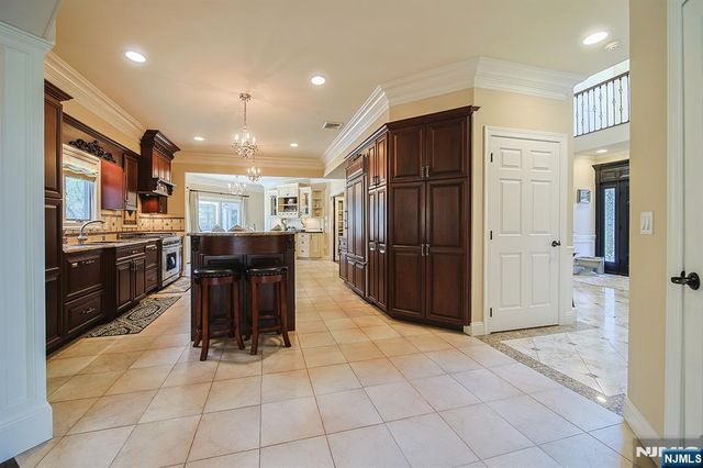 74 Sherwood Road, Norwood, NJ 07648