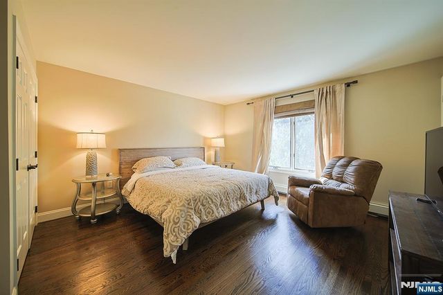 74 Sherwood Road, Norwood, NJ 07648