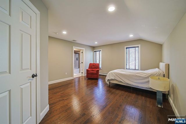 74 Sherwood Road, Norwood, NJ 07648