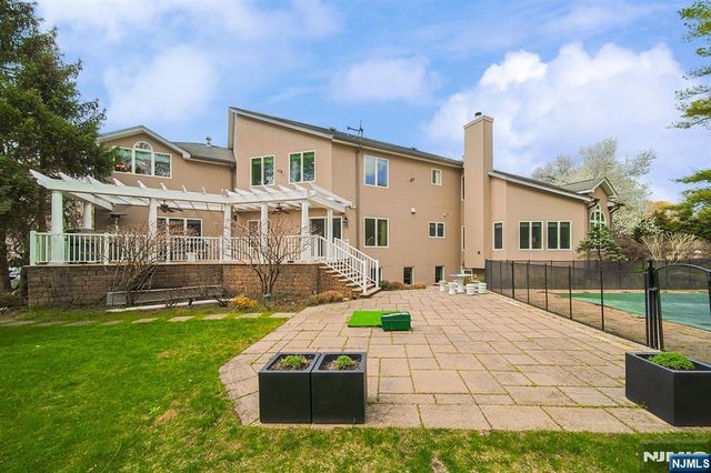 74 Sherwood Road, Norwood, NJ 07648