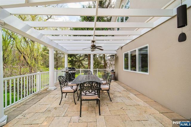 74 Sherwood Road, Norwood, NJ 07648