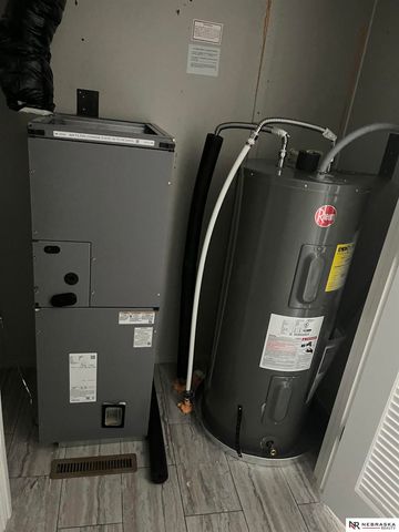 105 N Platte Street, Valley, NE 68064