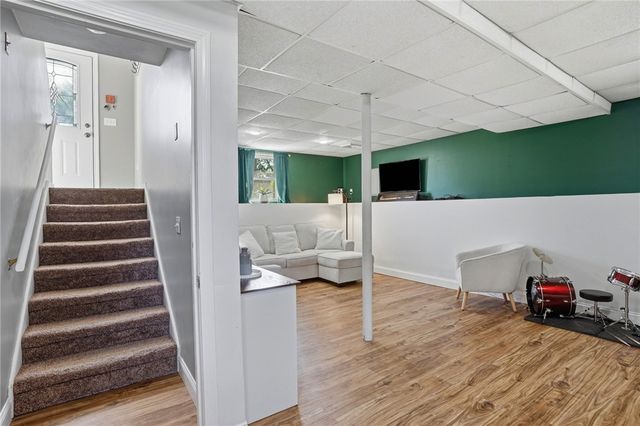 83 Holmes Road, Warwick, RI 02888