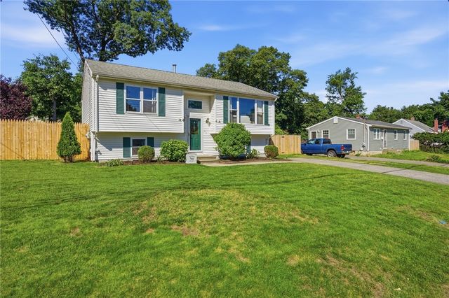 83 Holmes Road, Warwick, RI 02888