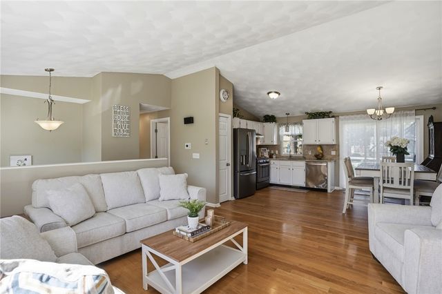 83 Holmes Road, Warwick, RI 02888