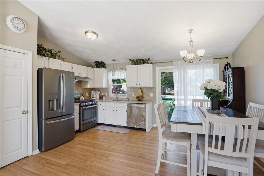 83 Holmes Road, Warwick, RI 02888