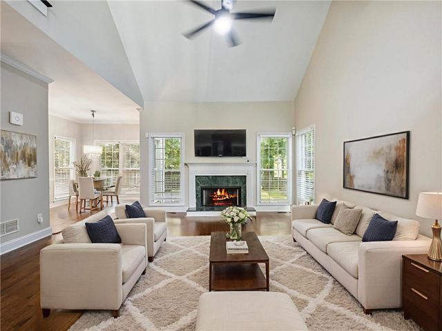 2348 Logan Circle NE, Brookhaven, GA 30319