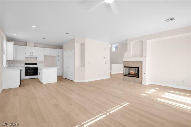 325 Autumn Palace Court, Las Vegas, NV 89144