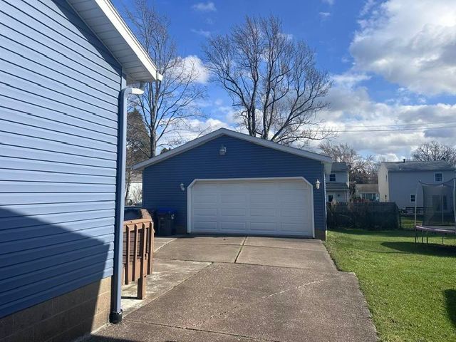 1827 W 53 Street, Millcreek, PA 16509