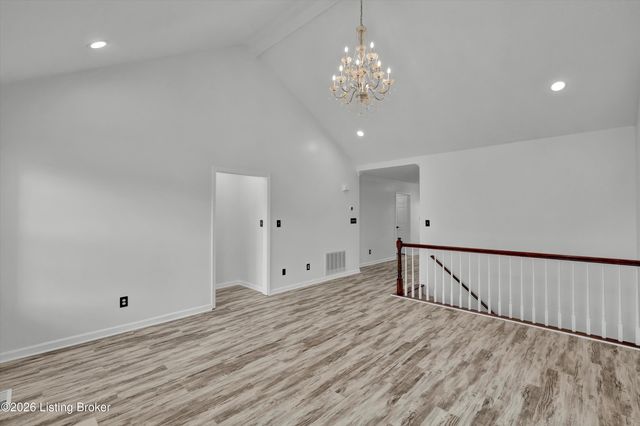 3812 Stone River Ct, Louisville, KY 40299