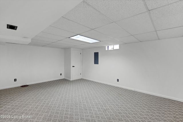 3812 Stone River Ct, Louisville, KY 40299