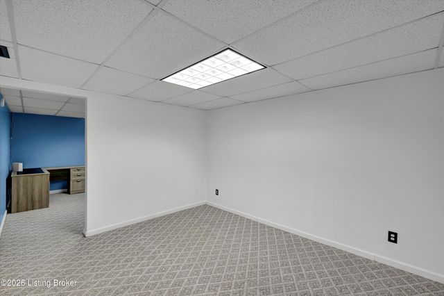 3812 Stone River Ct, Louisville, KY 40299