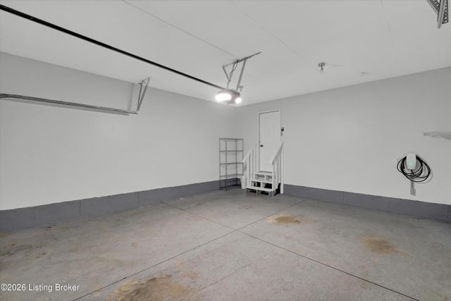 3812 Stone River Ct, Louisville, KY 40299