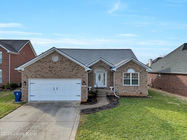 3812 Stone River Ct, Louisville, KY 40299
